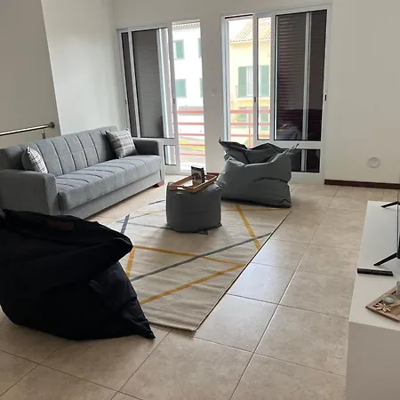 Populo Villa, Walk To Beach, Air Conditioning And Heating, Near Ponta Delgada * Livramento