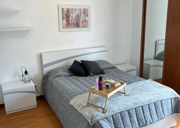 Villa Populo Villa, Walk To Beach, Air Conditioning And Heating, Near Ponta Delgada