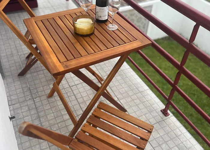 Populo Villa, Walk To Beach, Air Conditioning And Heating, Near Ponta Delgada Villa Livramento