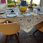 Populo Villa, Walk To Beach, Air Conditioning And Heating, Near Ponta Delgada Вилла