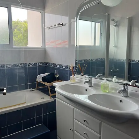 Populo Villa, Walk To Beach, Air Conditioning And Heating, Near Ponta Delgada * Livramento