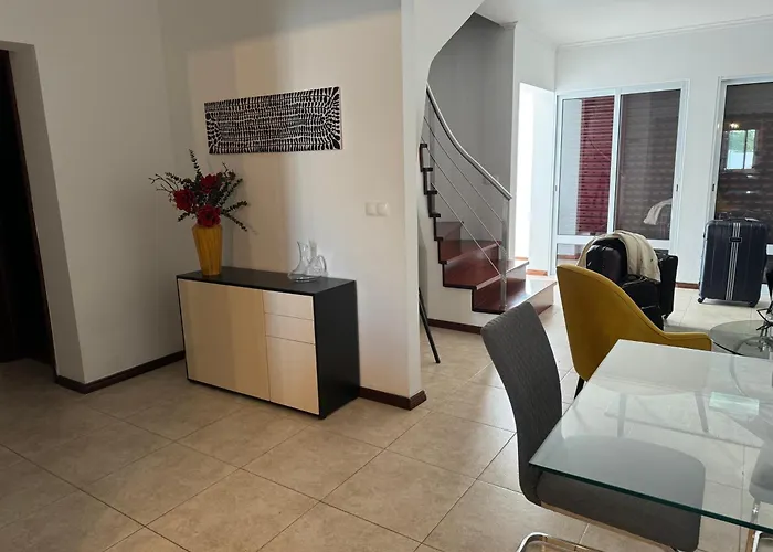 Populo Villa, Walk To Beach, Air Conditioning And Heating, Near Ponta Delgada Βίλα